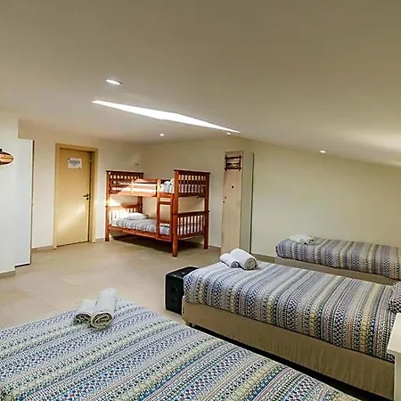 Peniche Surfcamp Hotel